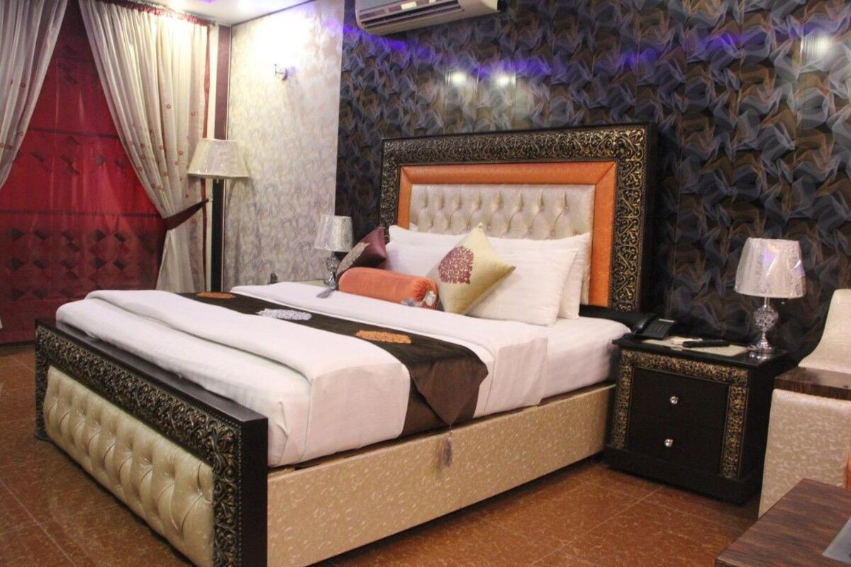 Hotel The Leschanze Lahore Exterior foto